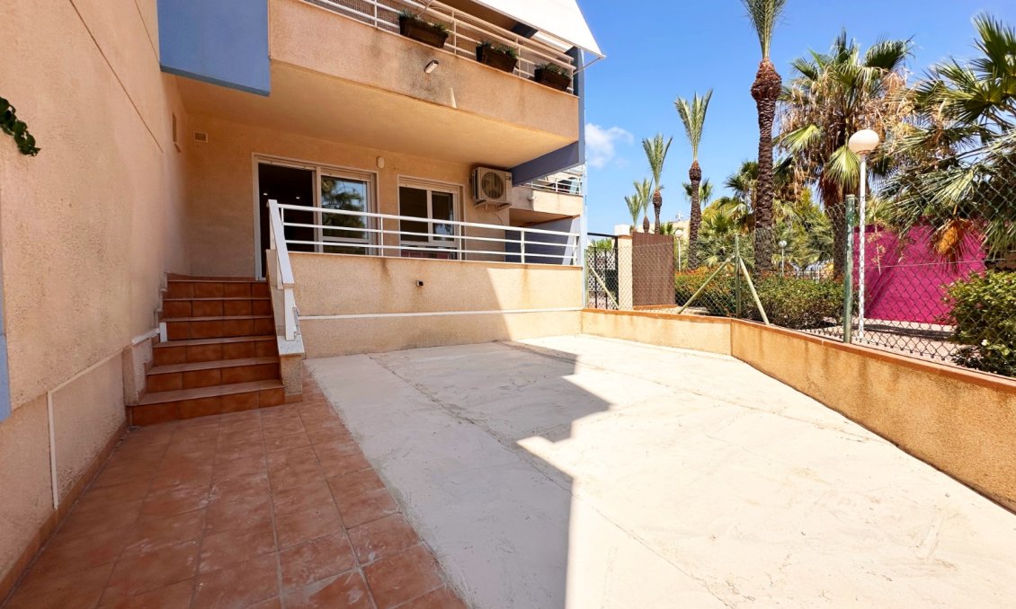 Segunda mano - Apartamento -
Orihuela Costa - Costa Blanca