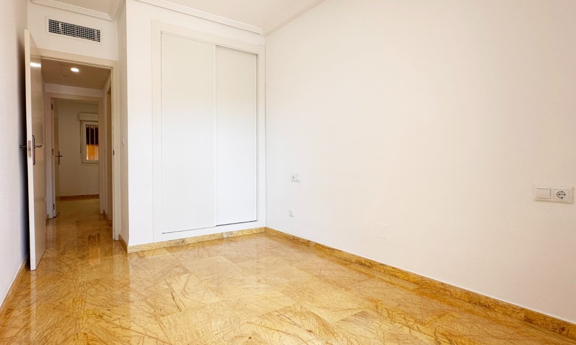 Segunda mano - Apartamento -
Orihuela Costa - Costa Blanca