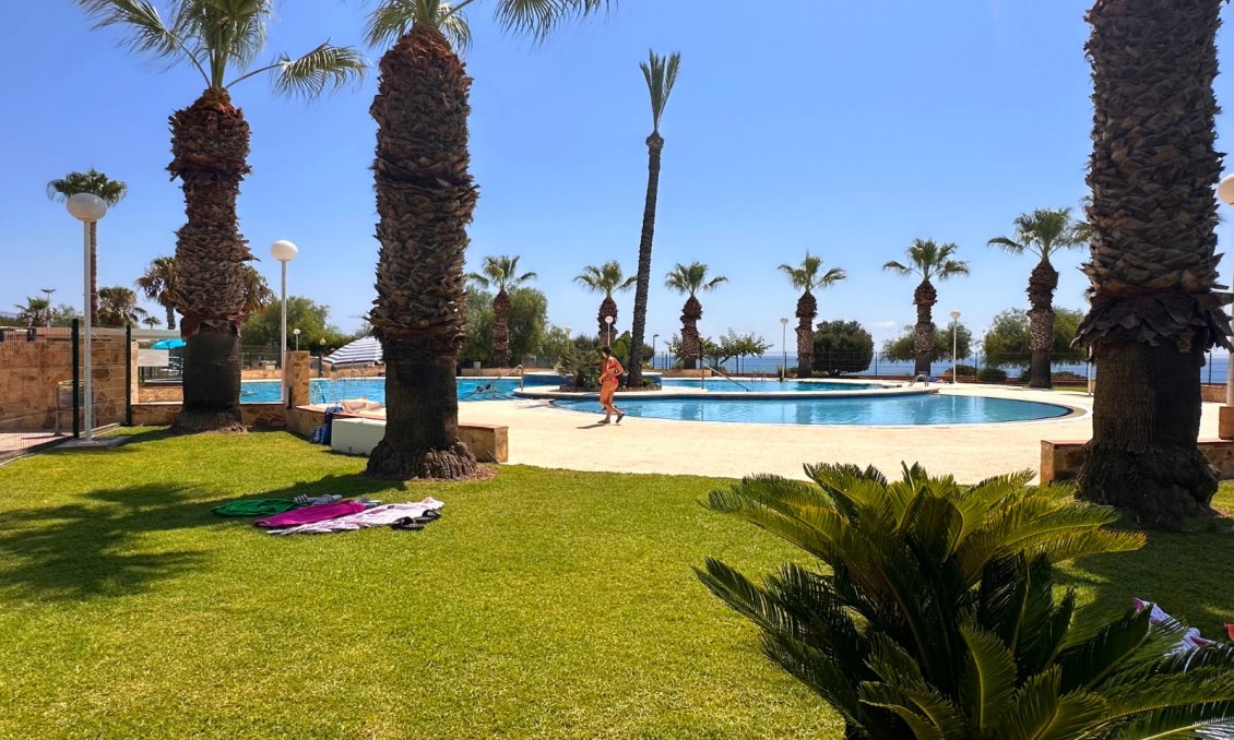 Segunda mano - Apartamento -
Orihuela Costa - Costa Blanca