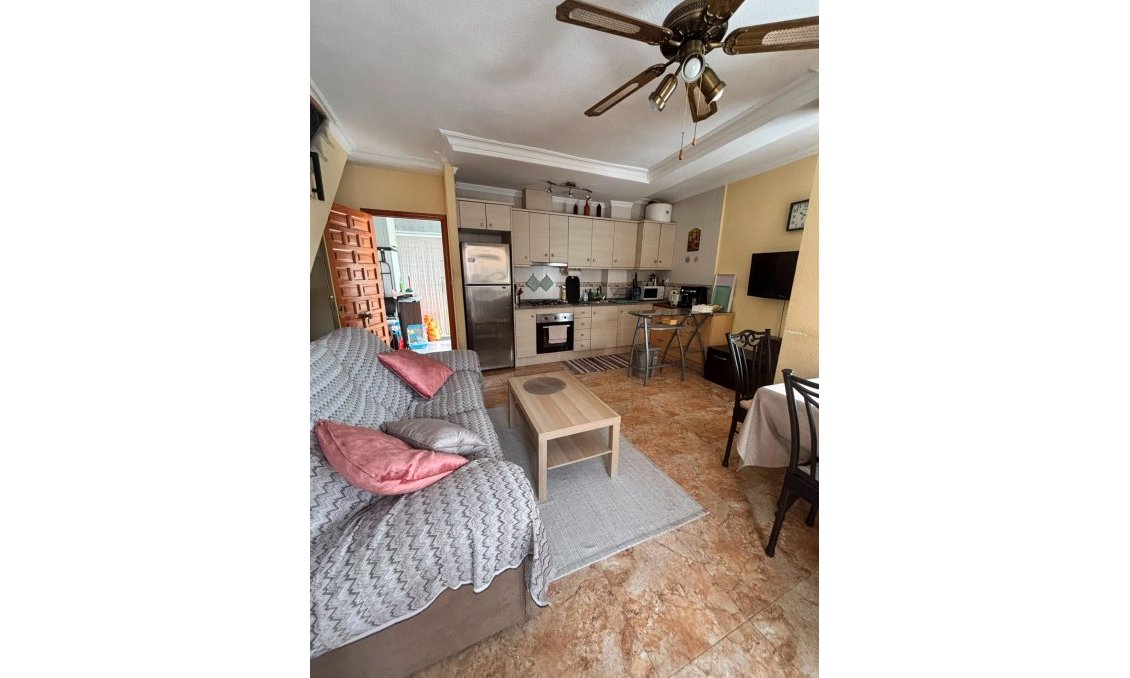 Revente - Appartement -
Torrevieja - Estacion De Autobuses