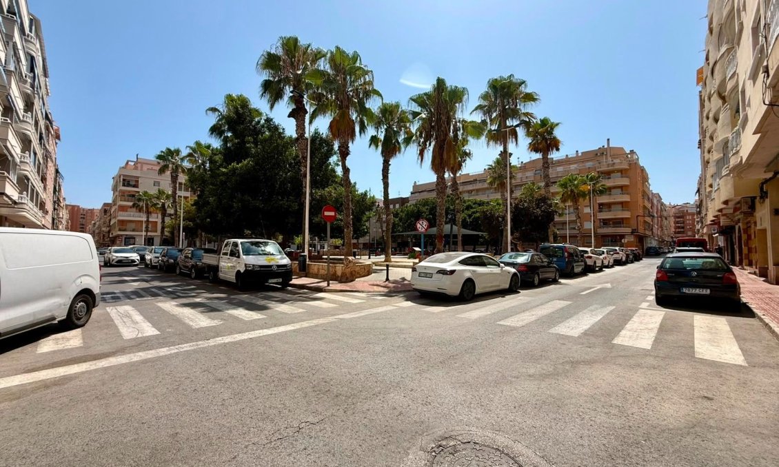 Használt Ingatlanok - Apartman -
Torrevieja - Playa del Cura