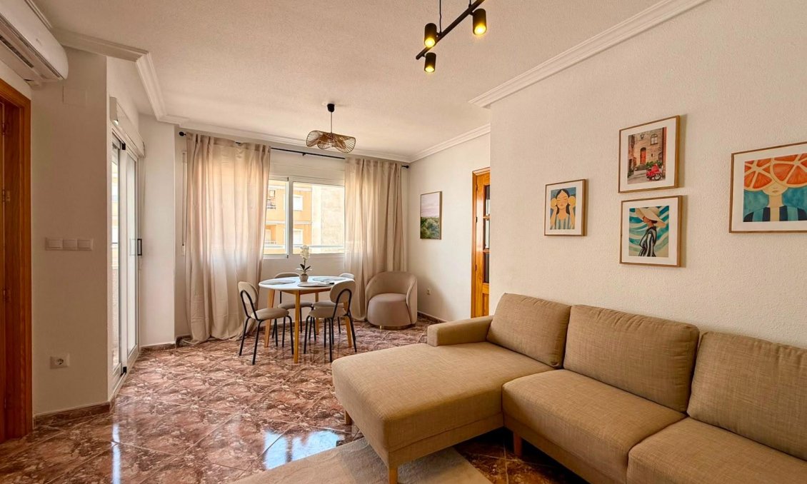 Használt Ingatlanok - Apartman -
Torrevieja - Playa del Cura