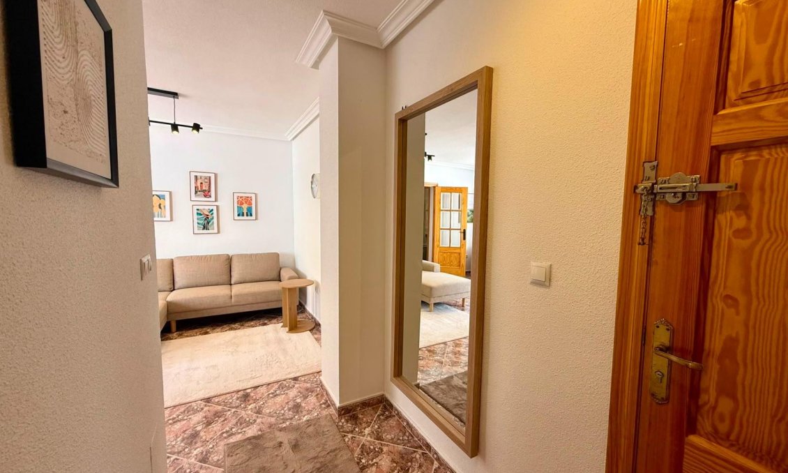 Használt Ingatlanok - Apartman -
Torrevieja - Playa del Cura