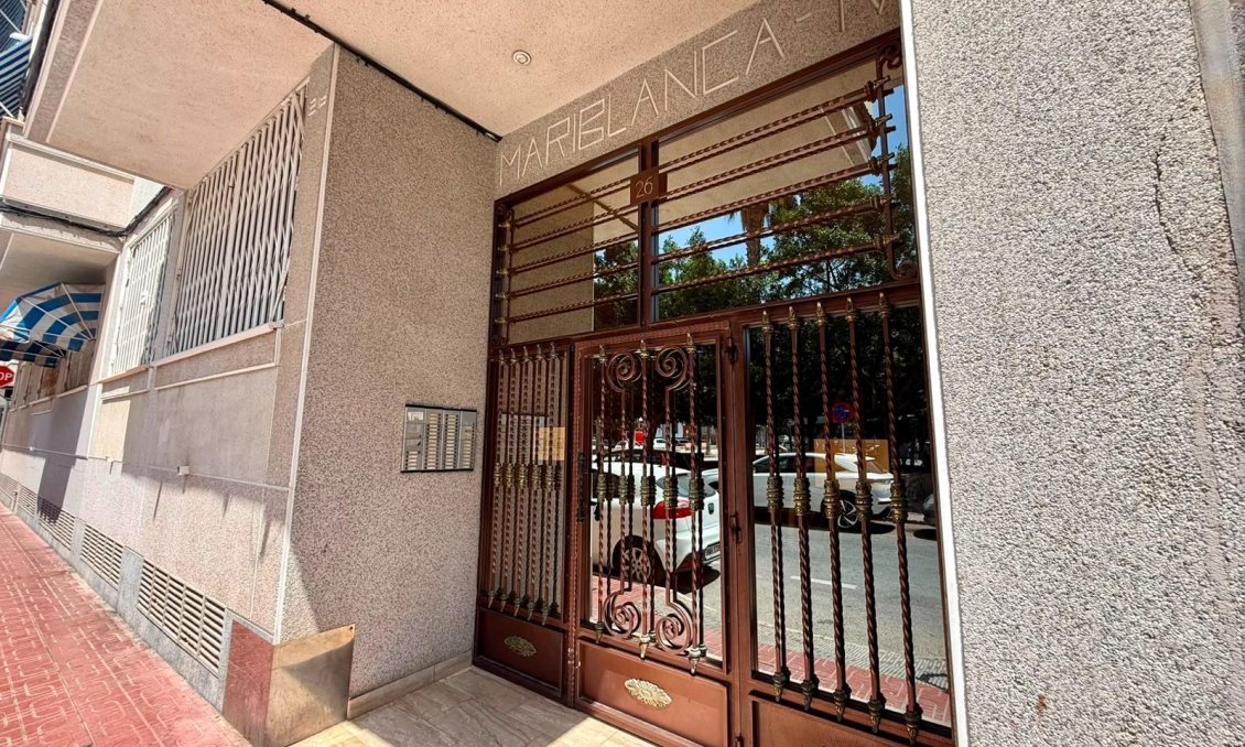 Használt Ingatlanok - Apartman -
Torrevieja - Playa del Cura