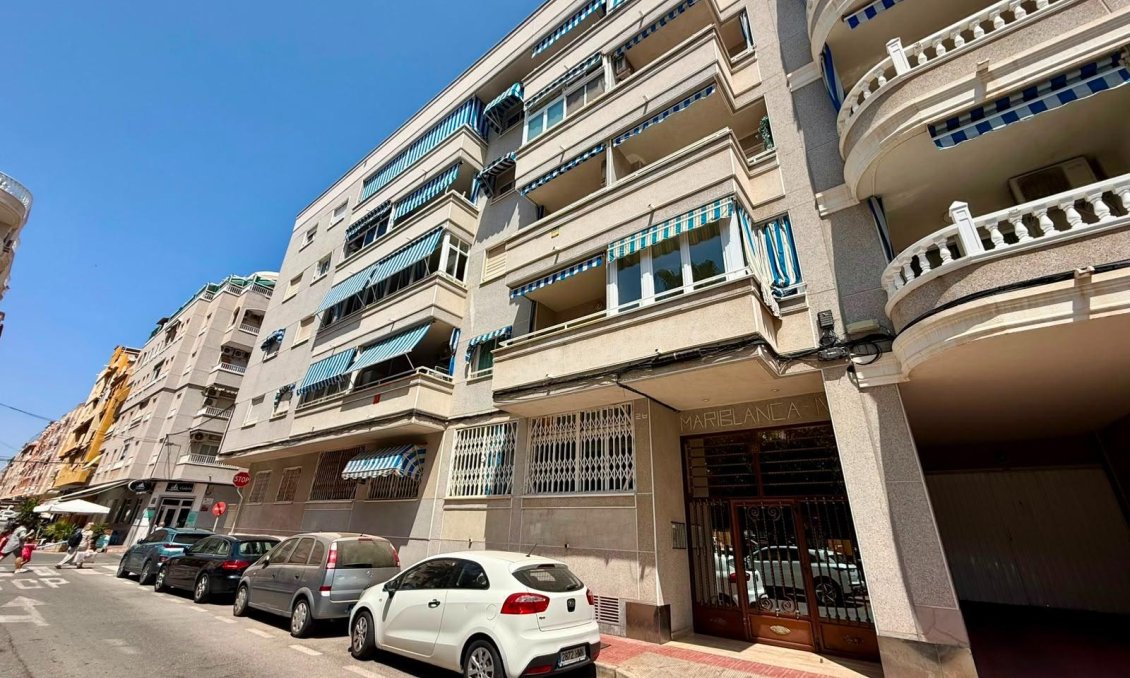 Használt Ingatlanok - Apartman -
Torrevieja - Playa del Cura