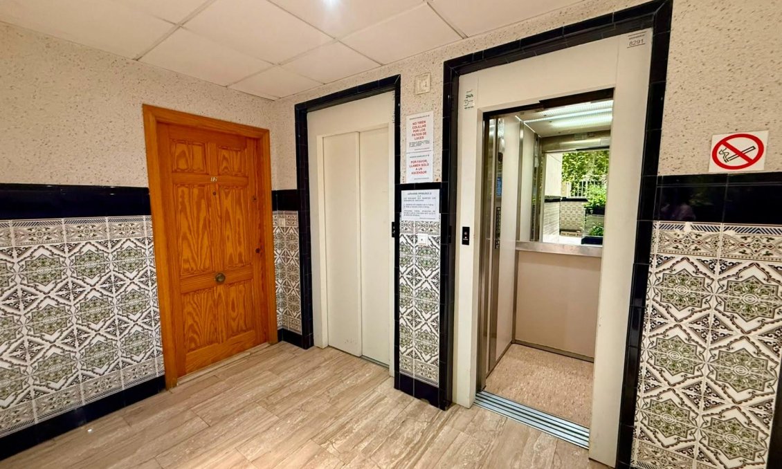 Használt Ingatlanok - Apartman -
Torrevieja - Playa del Cura