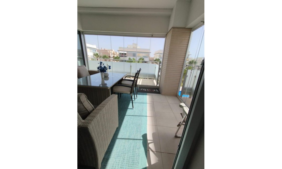 Resale - Apartment -
Orihuela Costa - Los Dolses