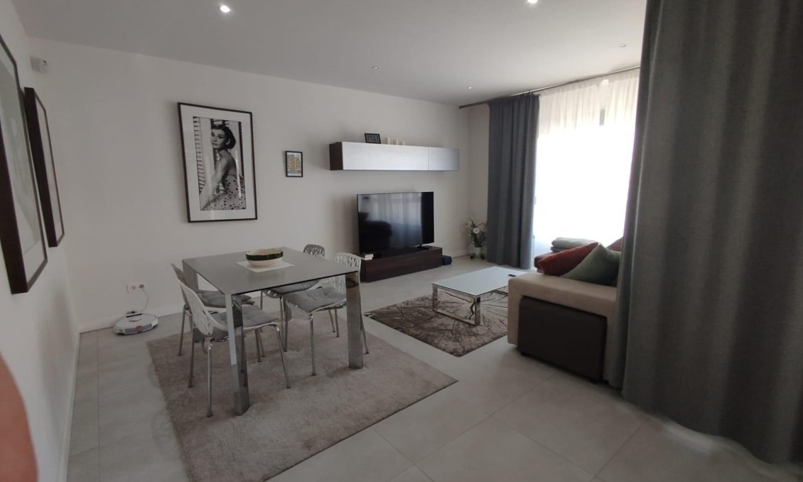 Resale - Apartment -
Orihuela Costa - Los Dolses