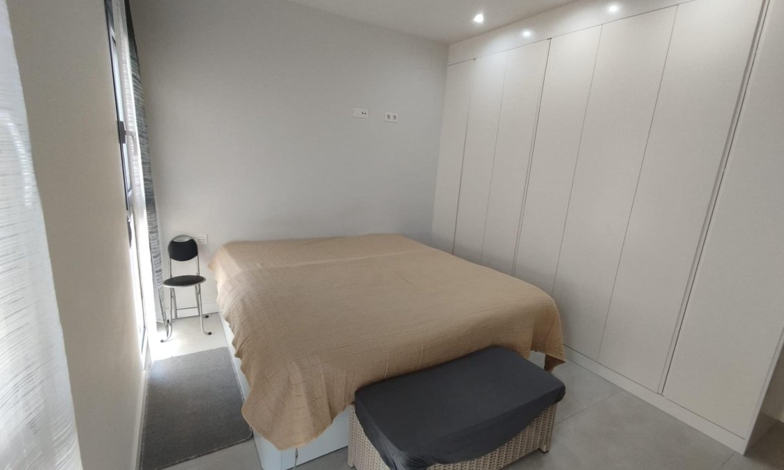 Resale - Apartment -
Orihuela Costa - Los Dolses