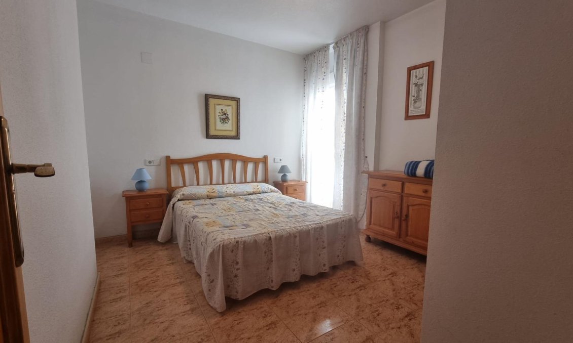 Segunda mano - Apartamento -
Torrevieja - Centro