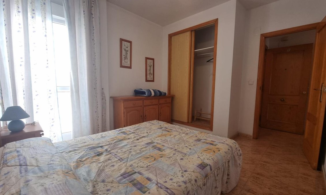 Segunda mano - Apartamento -
Torrevieja - Centro