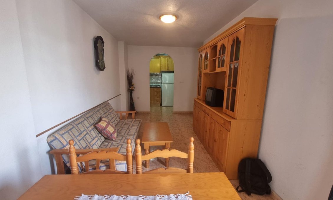 Segunda mano - Apartamento -
Torrevieja - Centro