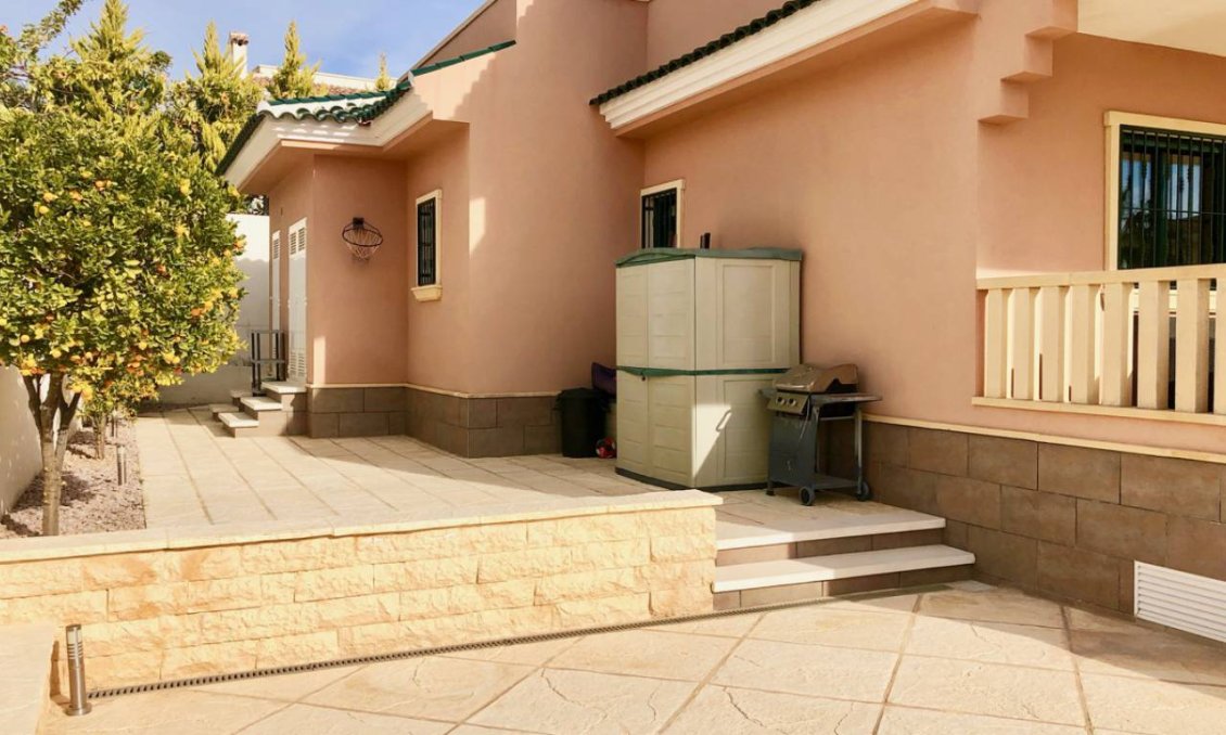 Használt Ingatlanok - Villa -
Ciudad Quesada - Costa Blanca