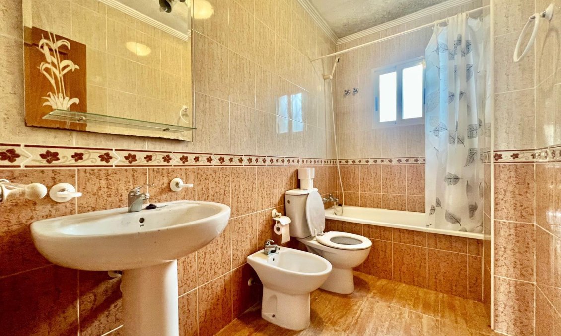 Resale - Bungalow -
Orihuela Costa - La Chismosa