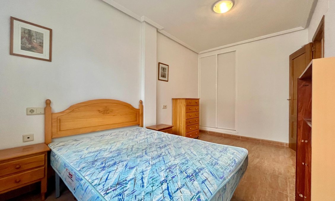 Resale - Bungalow -
Orihuela Costa - La Chismosa