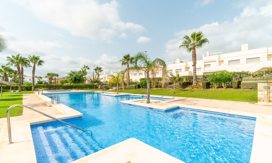 Segunda mano - Bungalow -
Vistabella Golf Entre Naranjos - Inland