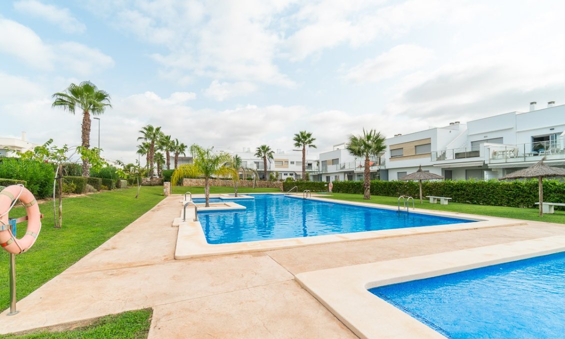 Segunda mano - Bungalow -
Vistabella Golf Entre Naranjos - Inland