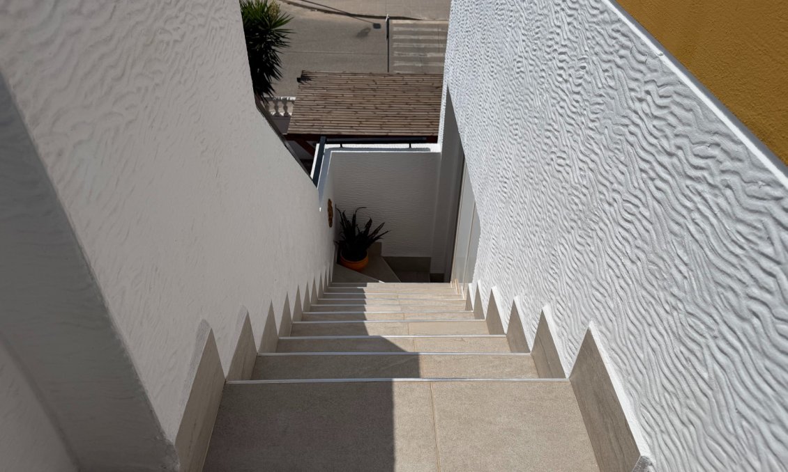 Segunda mano - Apartamento -
Orihuela - Inland