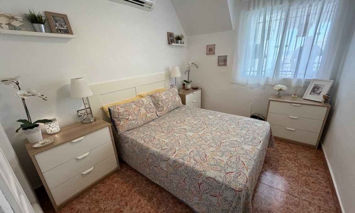Segunda mano - Apartamento -
Orihuela - Inland