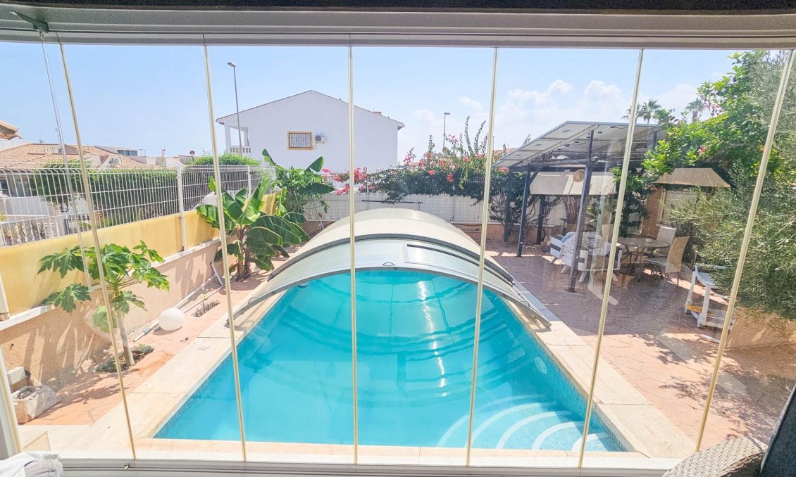 Használt Ingatlanok - Villa -
Orihuela Costa - Cabo Roig
