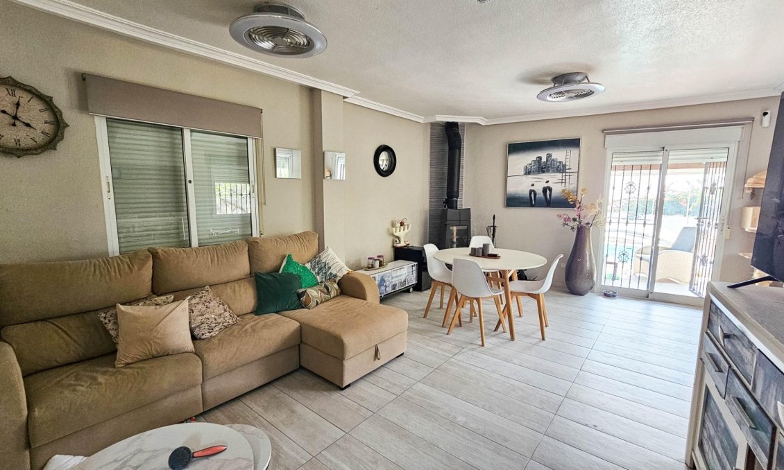 Használt Ingatlanok - Villa -
Orihuela Costa - Cabo Roig