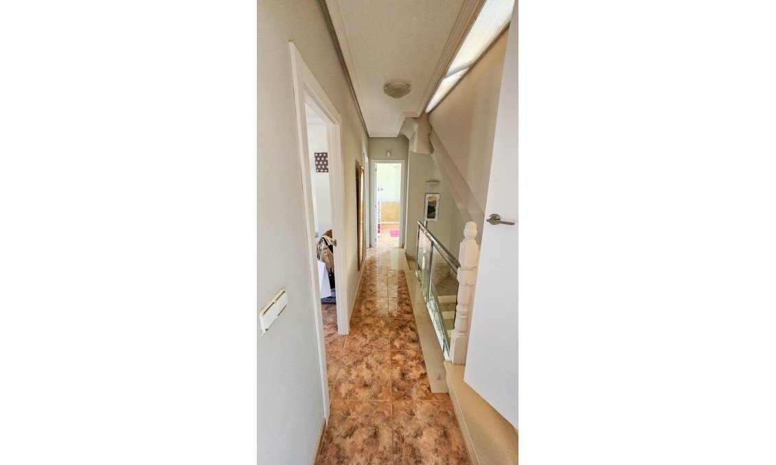 Használt Ingatlanok - Villa -
Orihuela Costa - Cabo Roig