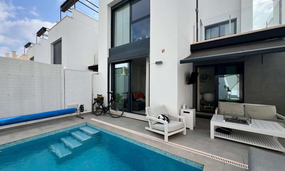 Resale - Villa -
Orihuela Costa - Villamartín-las Filipinas