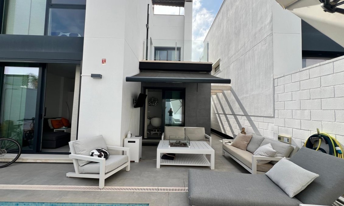 Resale - Villa -
Orihuela Costa - Villamartín-las Filipinas