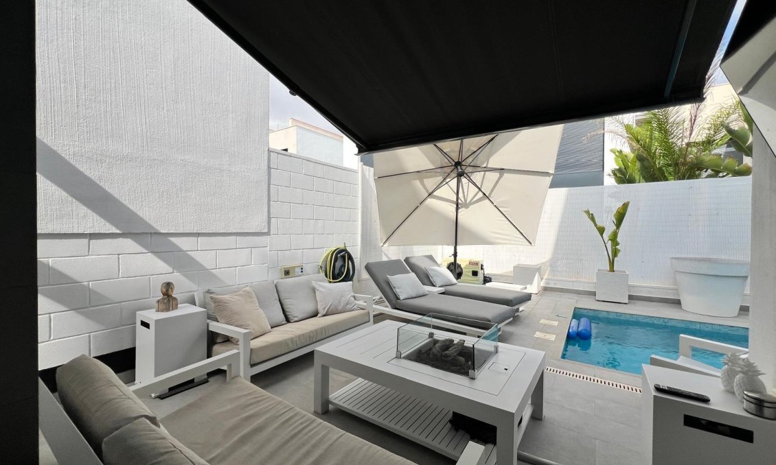 Resale - Villa -
Orihuela Costa - Villamartín-las Filipinas