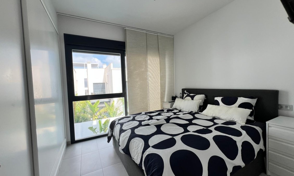 Resale - Villa -
Orihuela Costa - Villamartín-las Filipinas