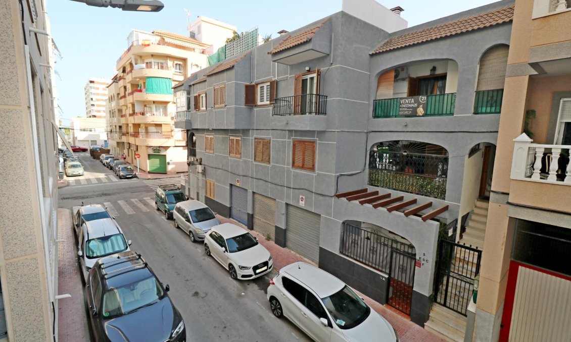 Resale - Apartment -
Torrevieja - Acequion