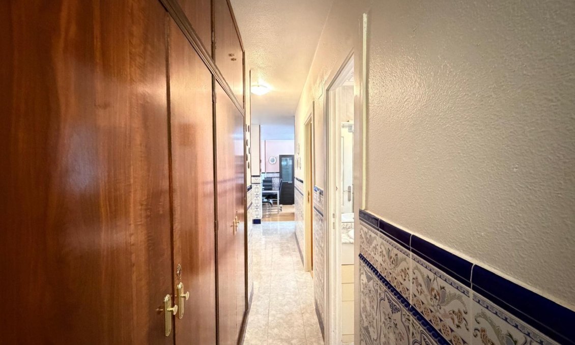 Használt Ingatlanok - Apartman -
Torrevieja - Playa del Cura