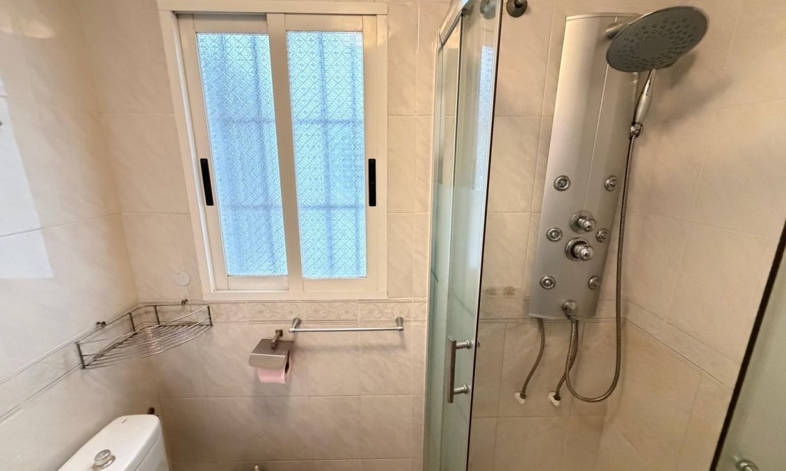 Használt Ingatlanok - Apartman -
Torrevieja - Playa del Cura