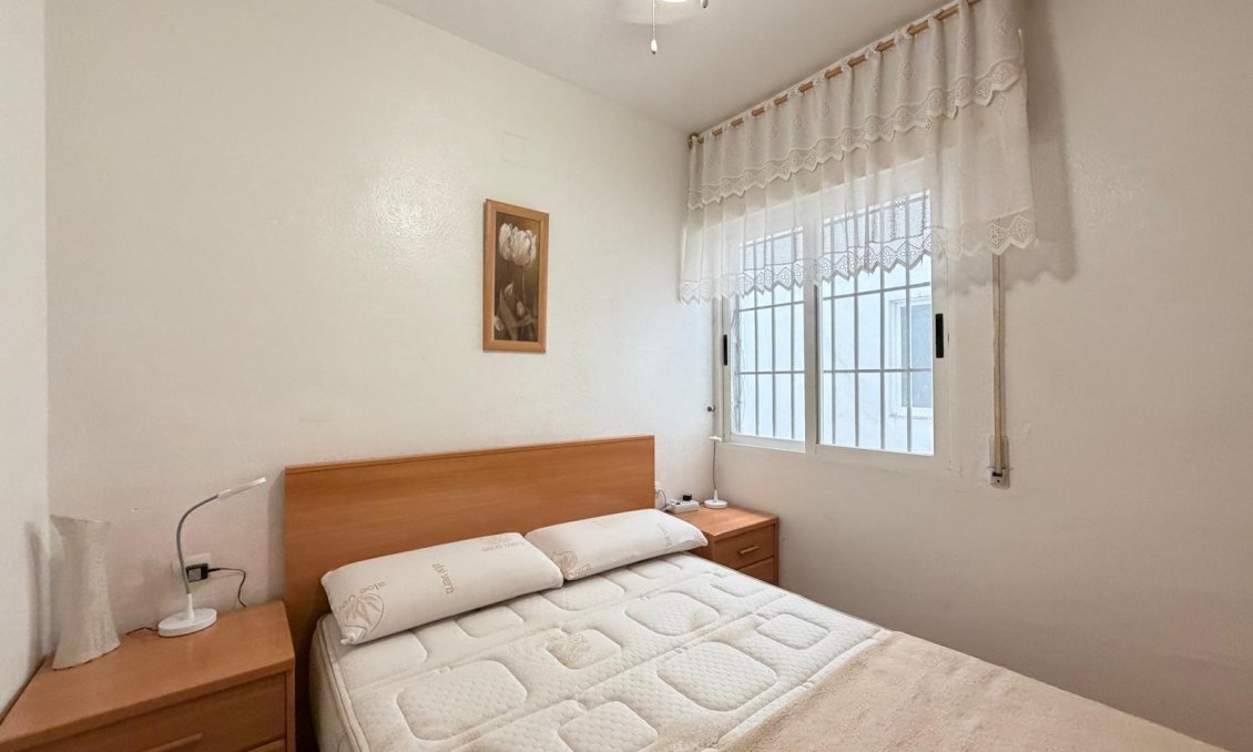 Használt Ingatlanok - Apartman -
Torrevieja - Playa del Cura