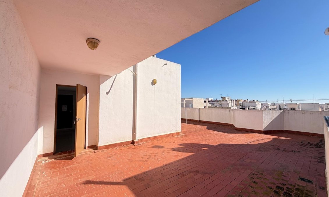 Használt Ingatlanok - Apartman -
Torrevieja - Playa del Cura