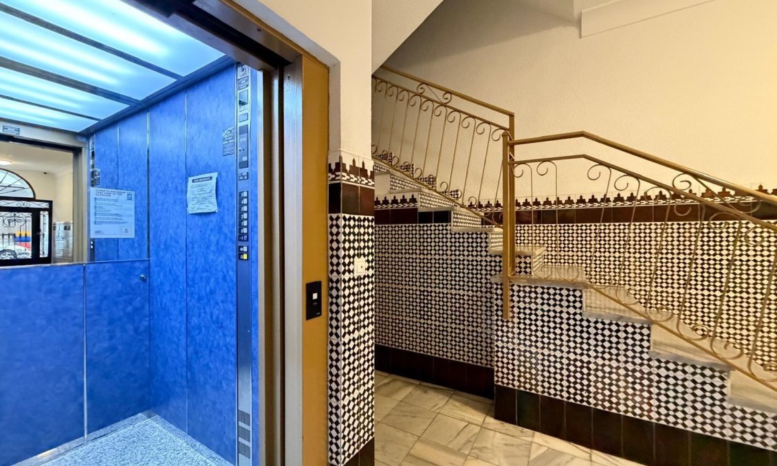 Használt Ingatlanok - Apartman -
Torrevieja - Playa del Cura