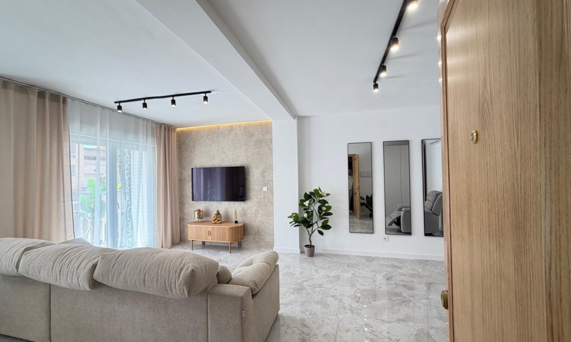 Resale - Penthouse -
Torrevieja - Playa del Cura