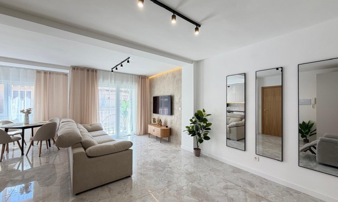 Resale - Penthouse -
Torrevieja - Playa del Cura