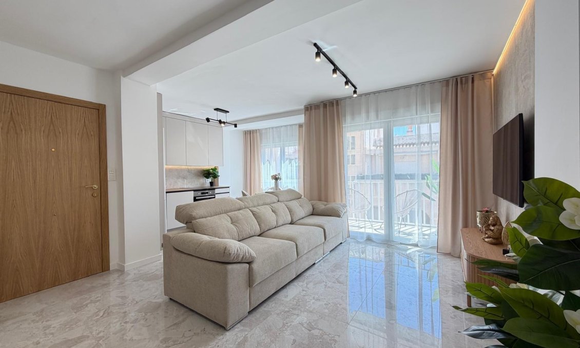 Resale - Penthouse -
Torrevieja - Playa del Cura