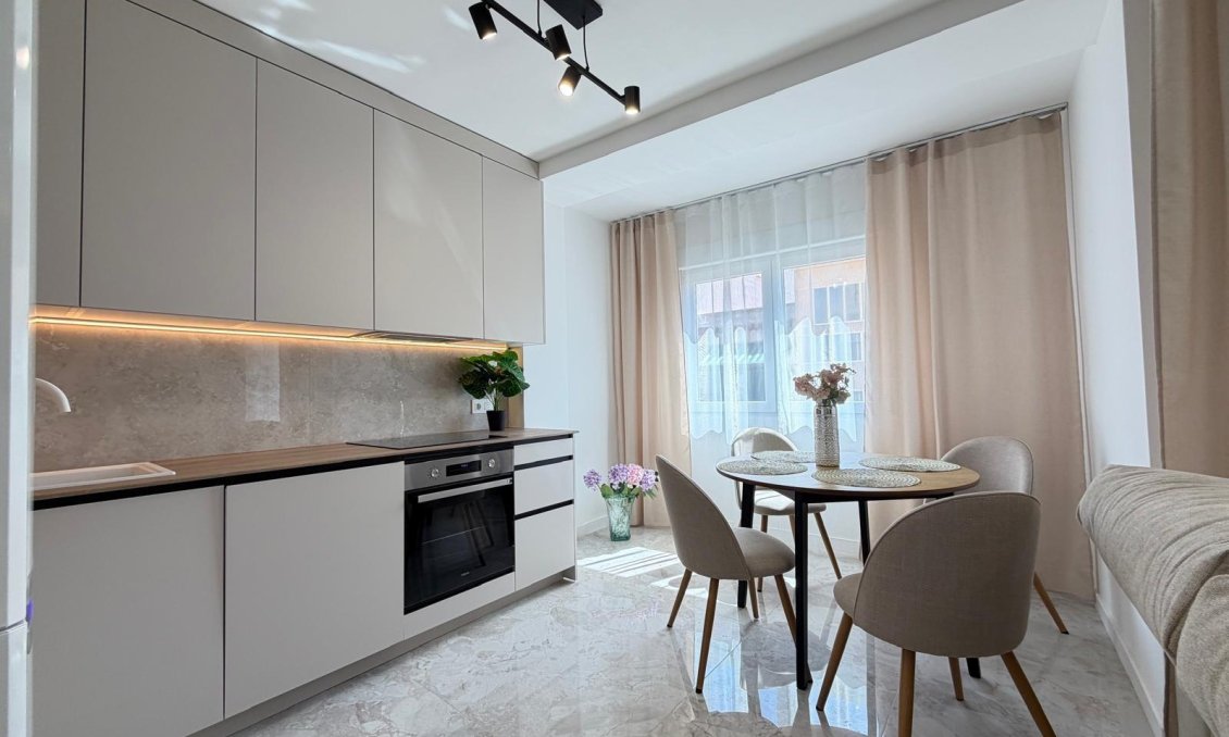 Resale - Penthouse -
Torrevieja - Playa del Cura