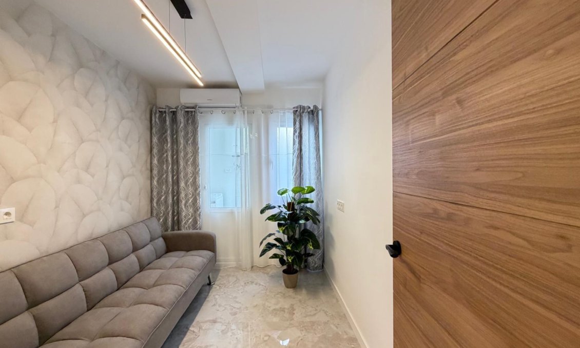Resale - Penthouse -
Torrevieja - Playa del Cura