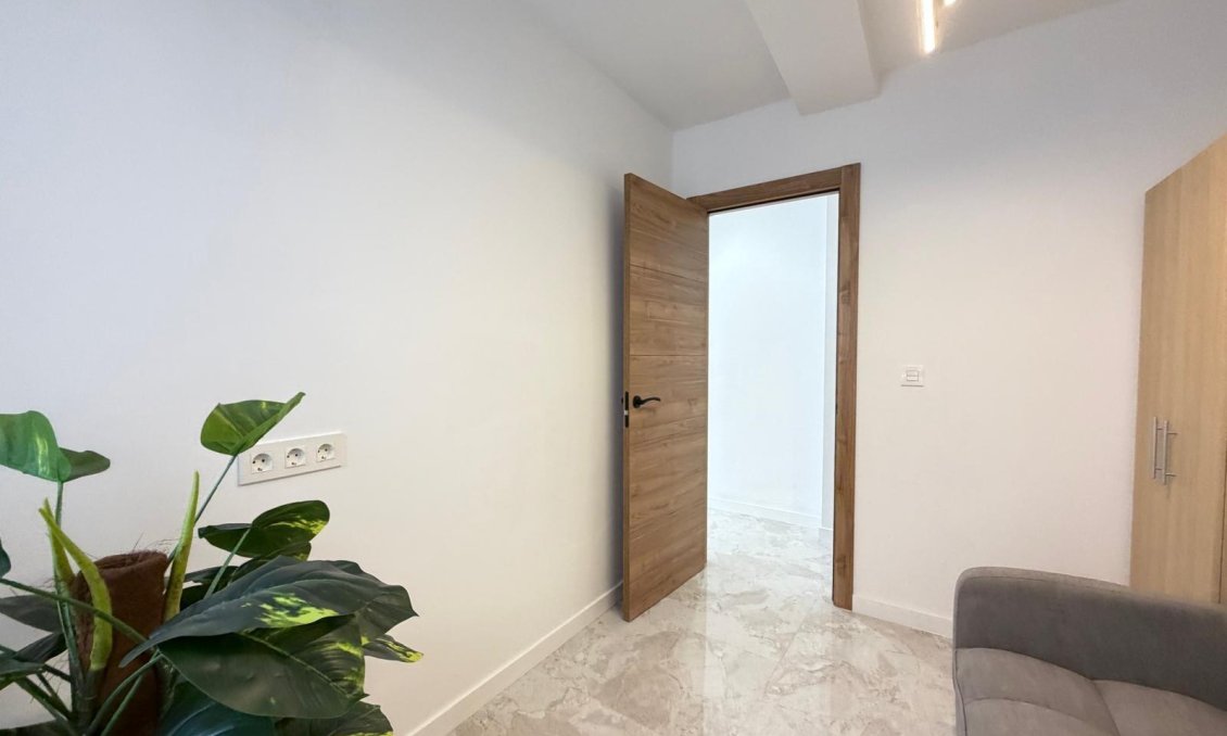 Resale - Penthouse -
Torrevieja - Playa del Cura