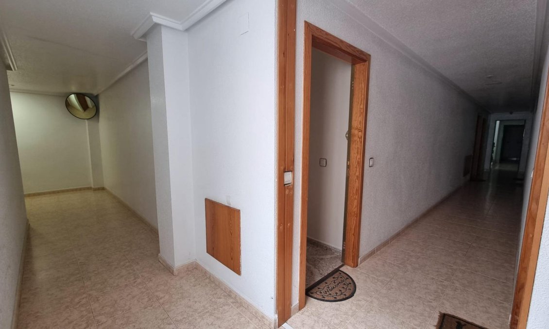 Resale - Apartment -
Torrevieja - Acequion