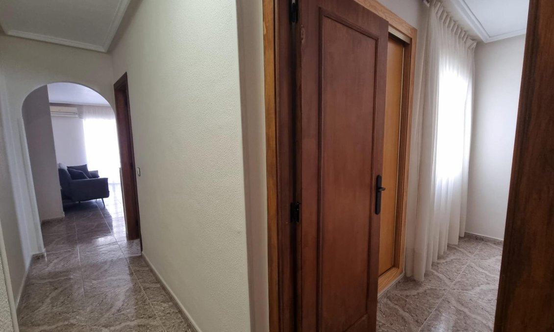 Resale - Apartment -
Torrevieja - Acequion