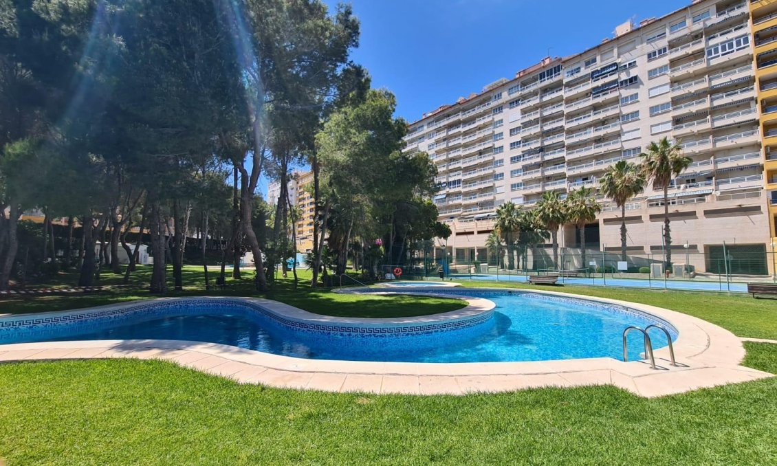 Resale - Apartment -
Orihuela Costa - Campoamor