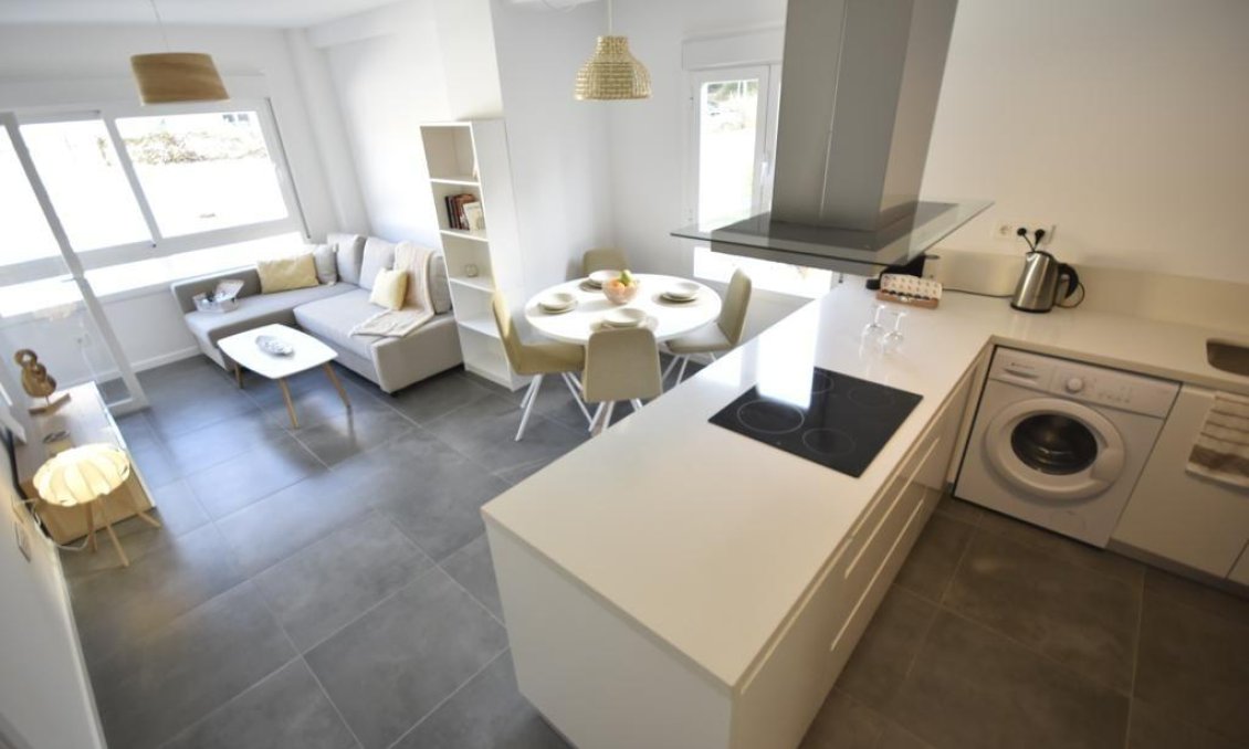 Resale - Apartment -
Orihuela Costa - Campoamor