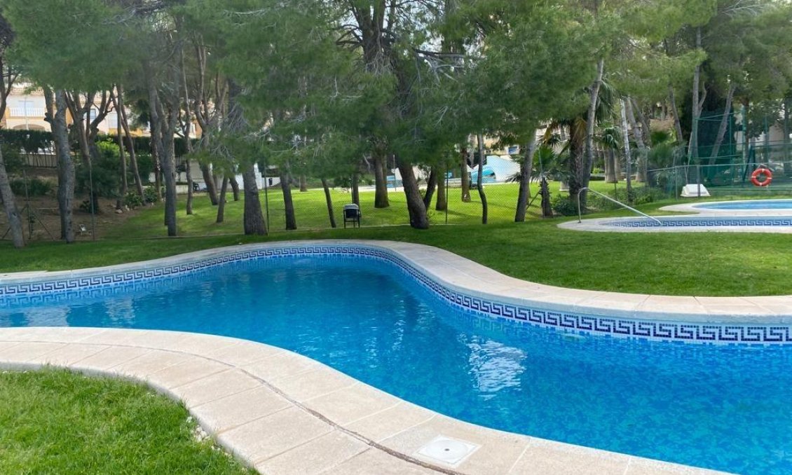 Resale - Apartment -
Orihuela Costa - Campoamor
