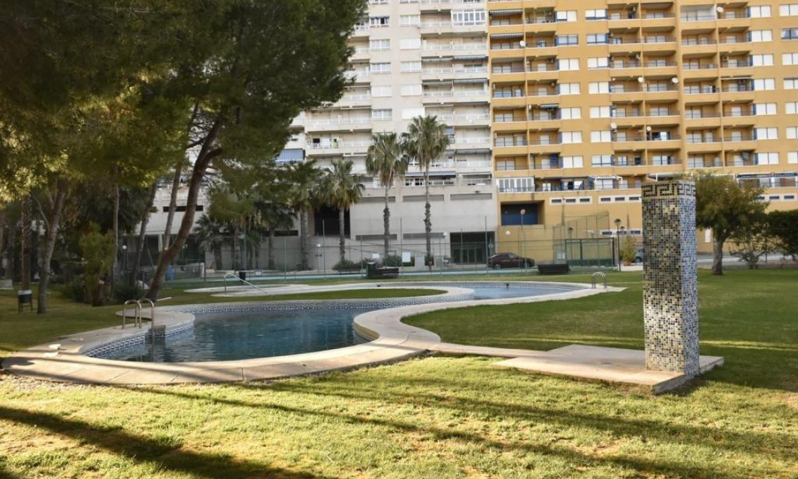 Resale - Apartment -
Orihuela Costa - Campoamor
