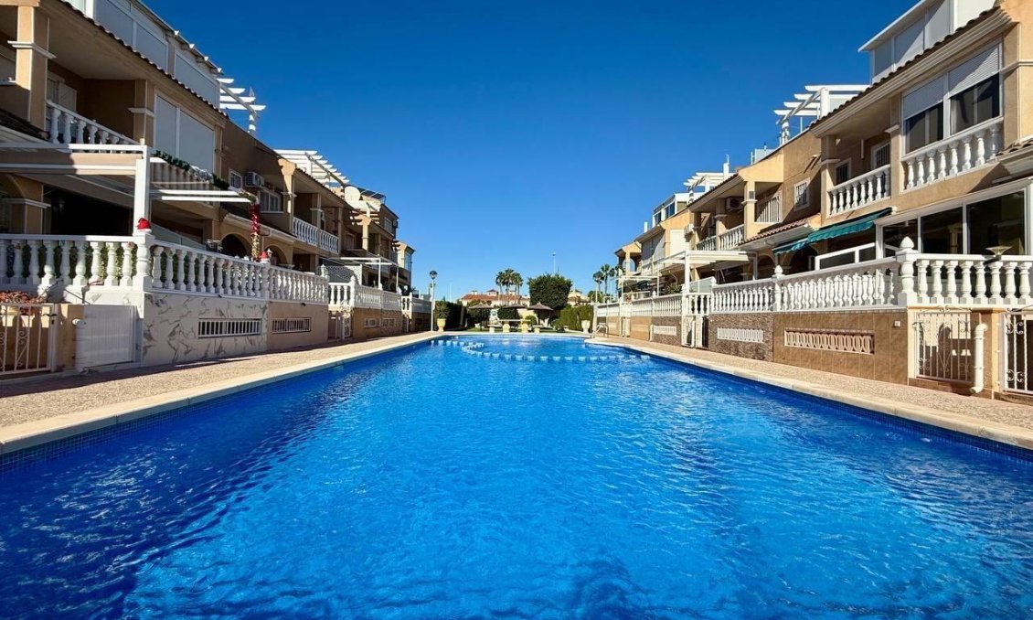 Resale - Villa -
Orihuela Costa - Playa Flamenca