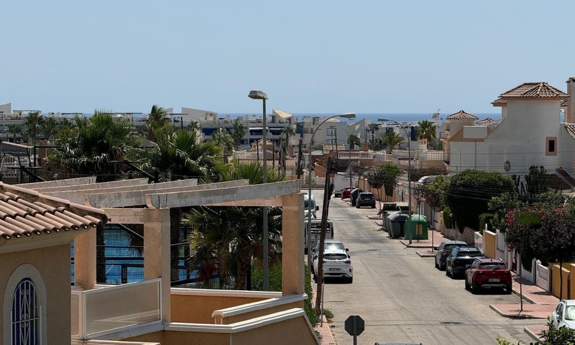 Resale - Villa -
Orihuela Costa - Playa Flamenca